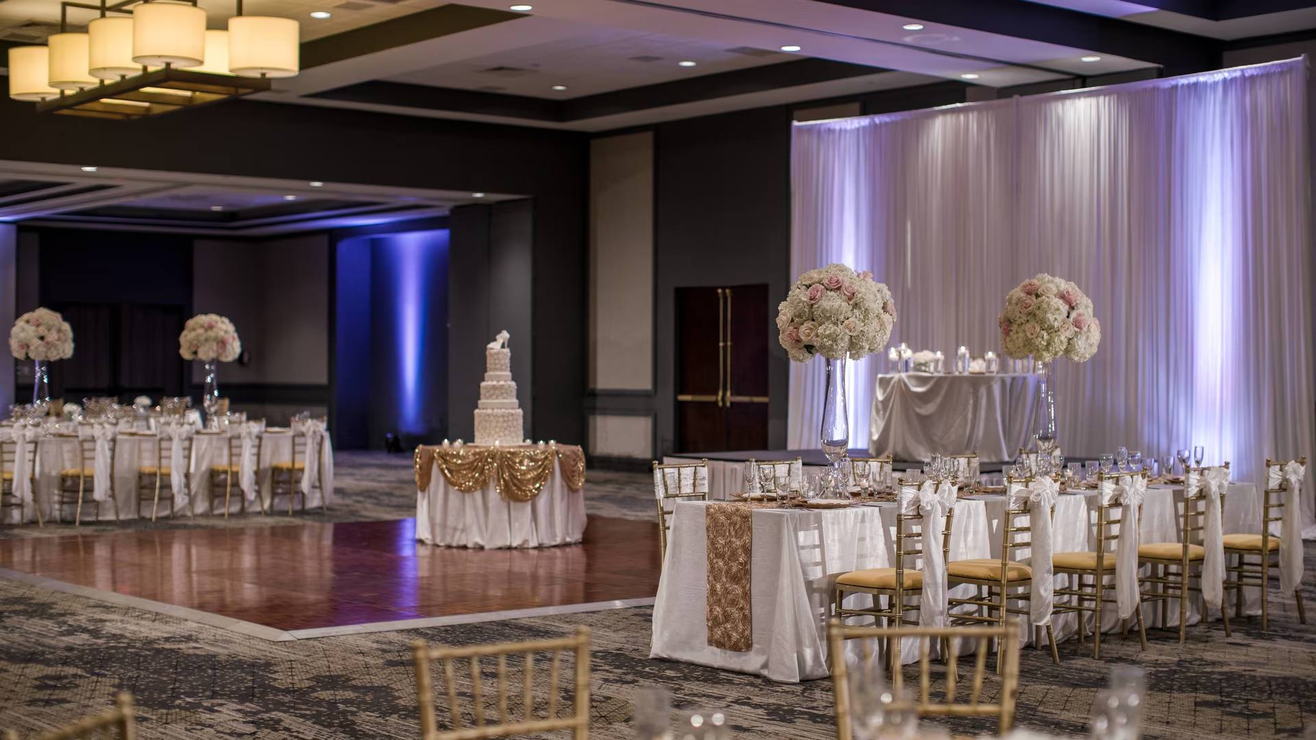 Interactive entertainment for company parties, holiday events, and brand experiences.
